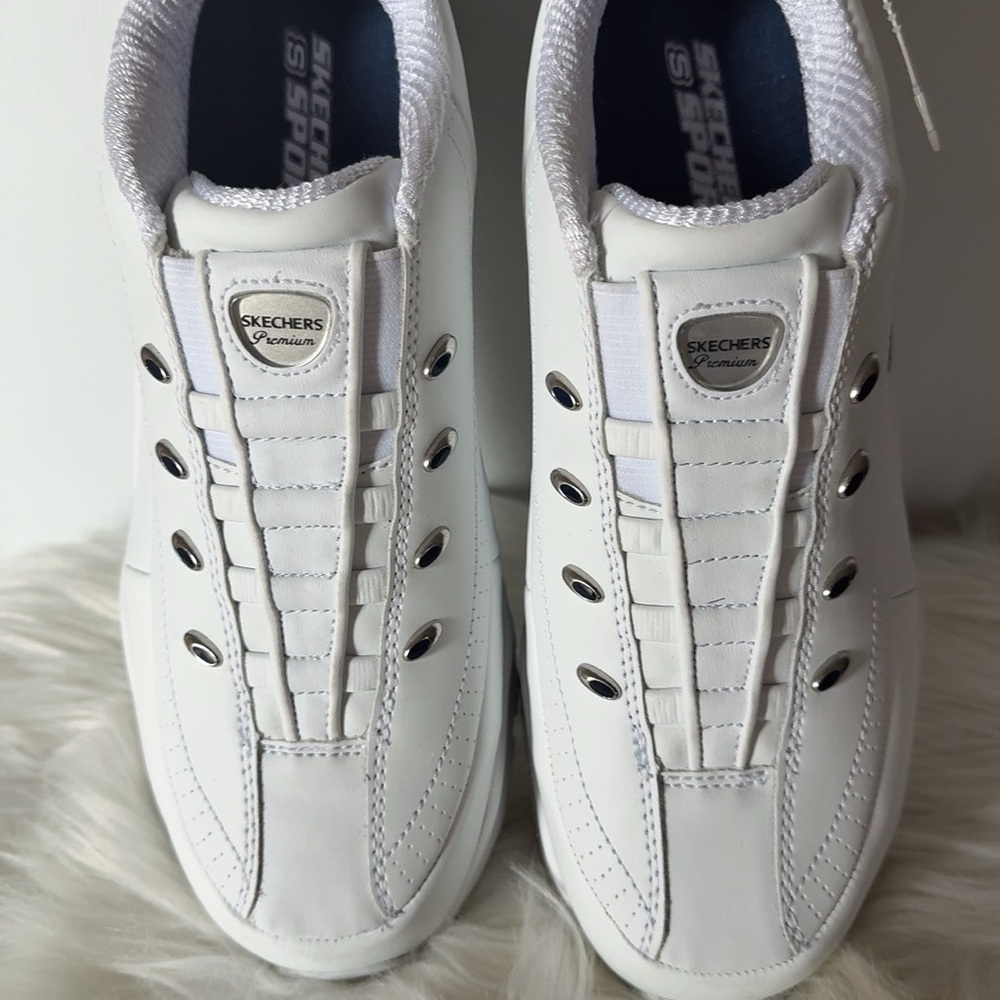 Skechers Women's Premium-Premix Slip-On Sneaker - Size 9